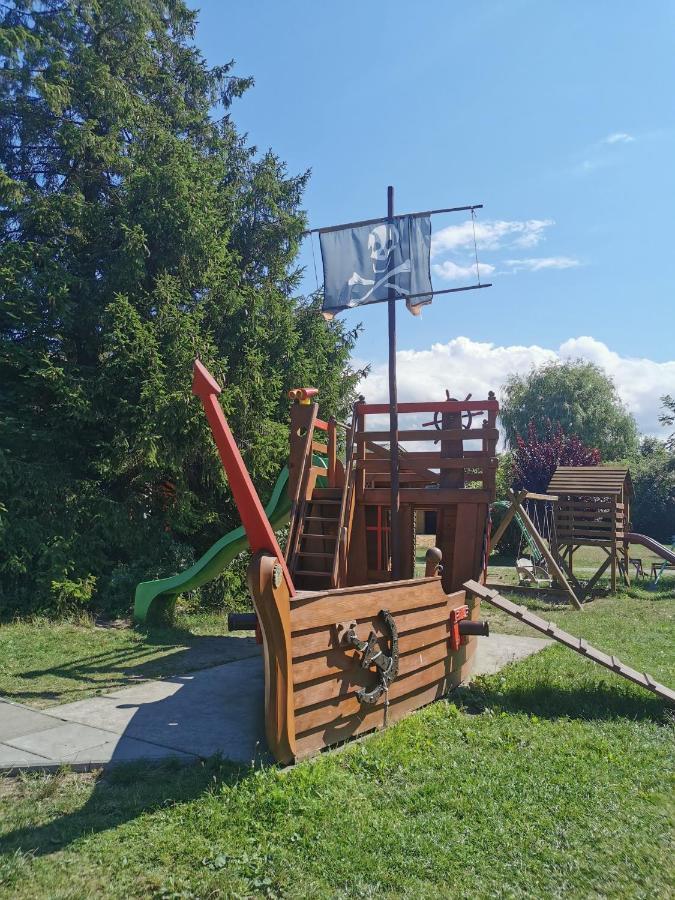 O.W. Sek Villa Карвиа Екстериор снимка